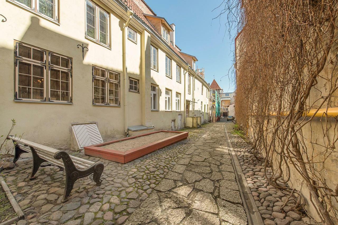 The End Of Alley Tallinn Bagian luar foto